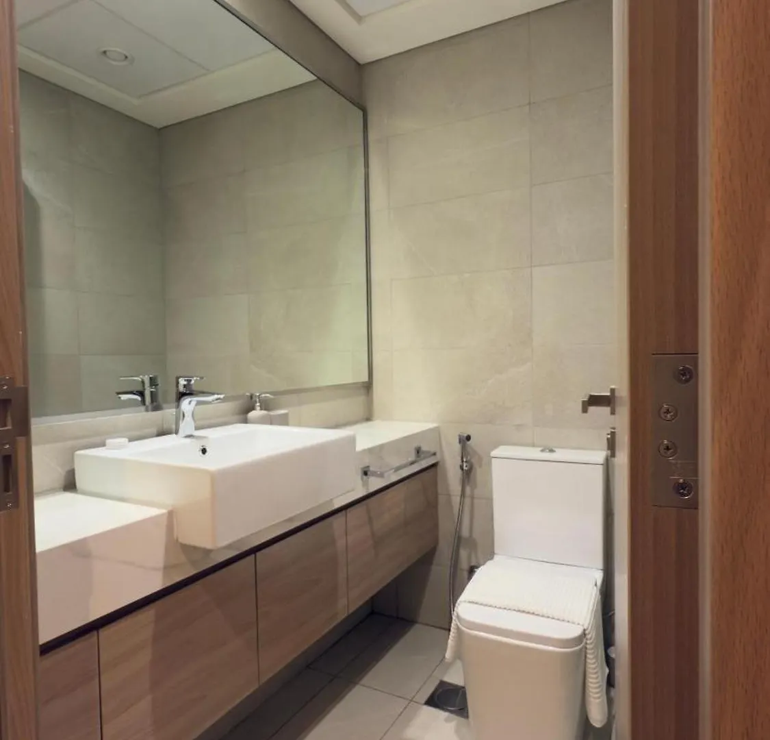 Tick - Luxury 1 Bedroom Apt With Balcony In Azizi Riviera Dubai 0*,
