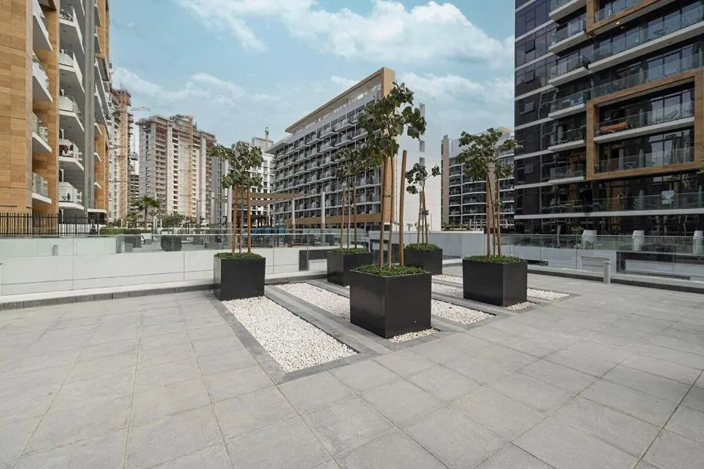 Tick - Luxury 1 Bedroom Apt With Balcony In Azizi Riviera Dubai Apartment