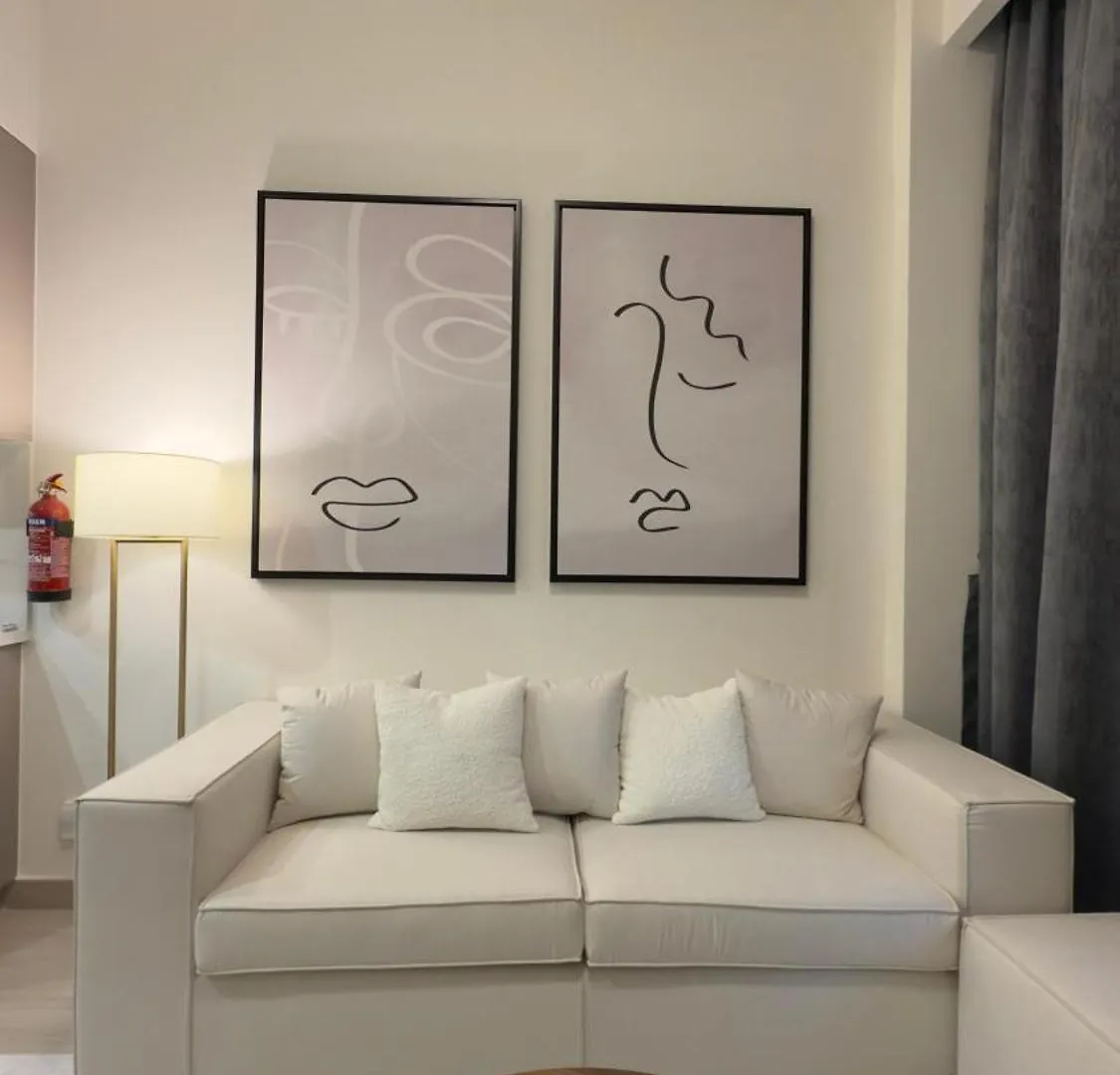 Tick - Luxury 1 Bedroom Apt With Balcony In Azizi Riviera Dubai